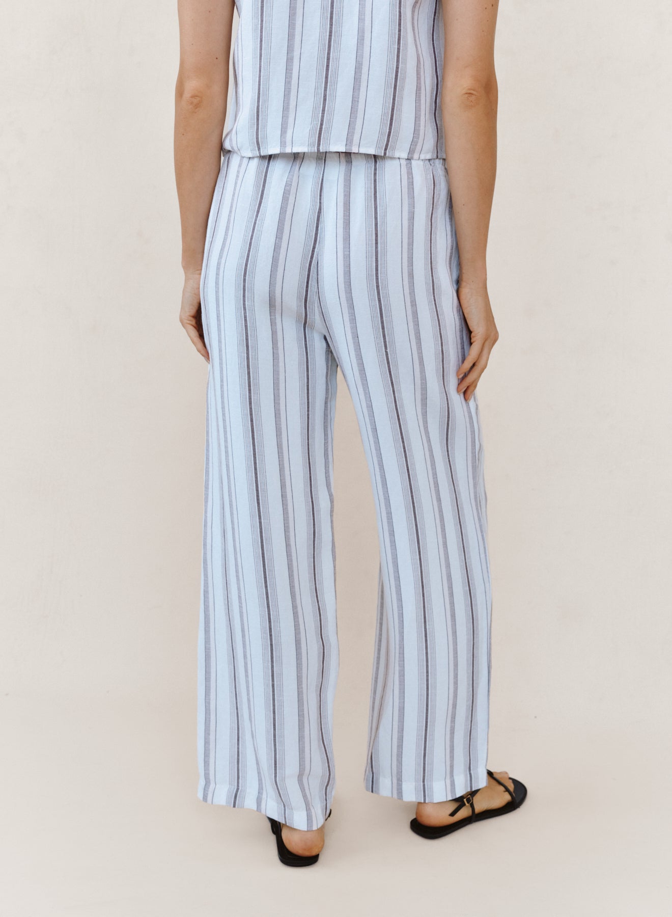 B3314-K42-396 - BEACH PANT WITH TASSEL DRAWSTRING