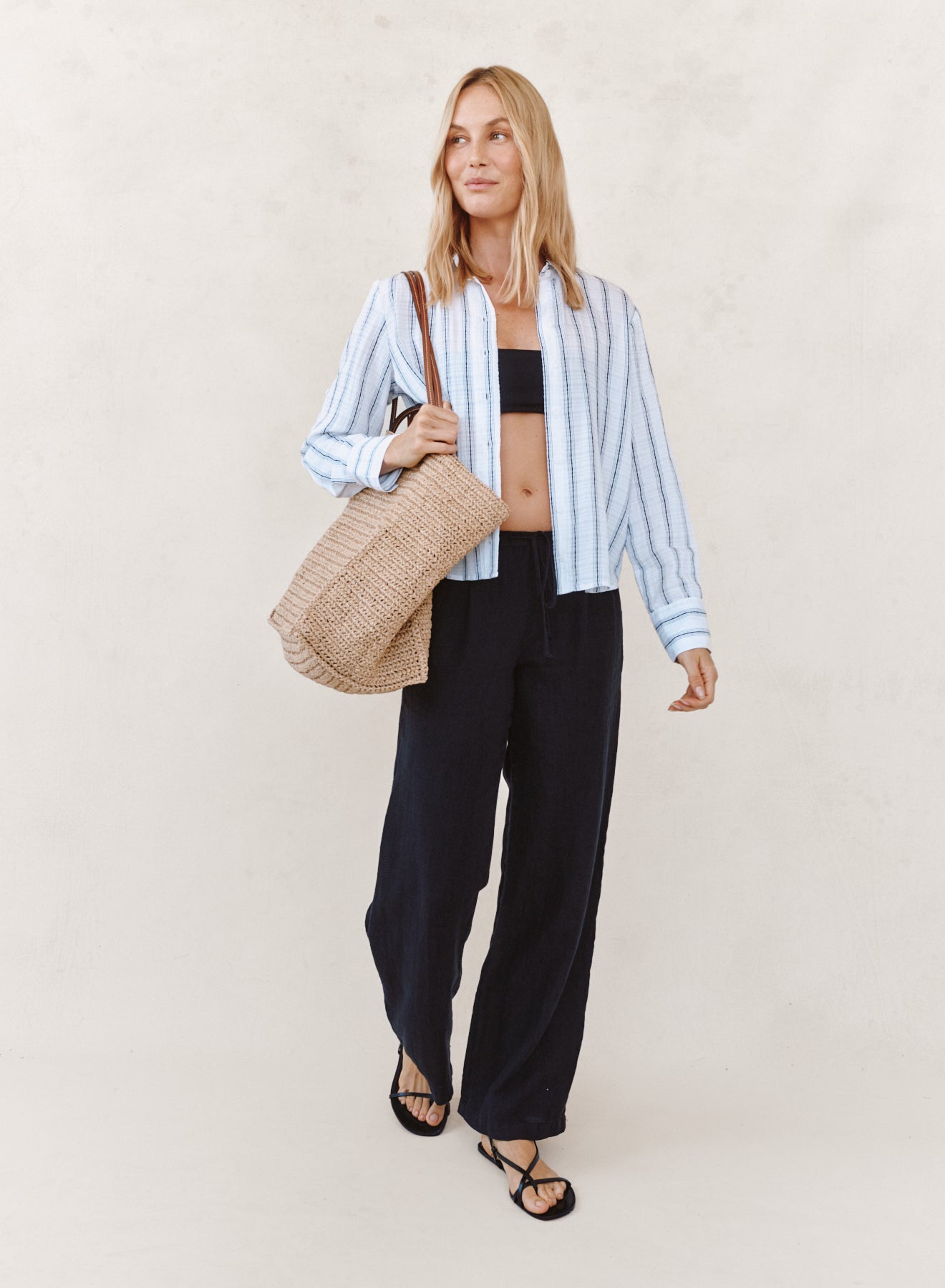 B4176-K48-304 - CLEAN SPLIT BACK BUTTON DOWN SHIRT