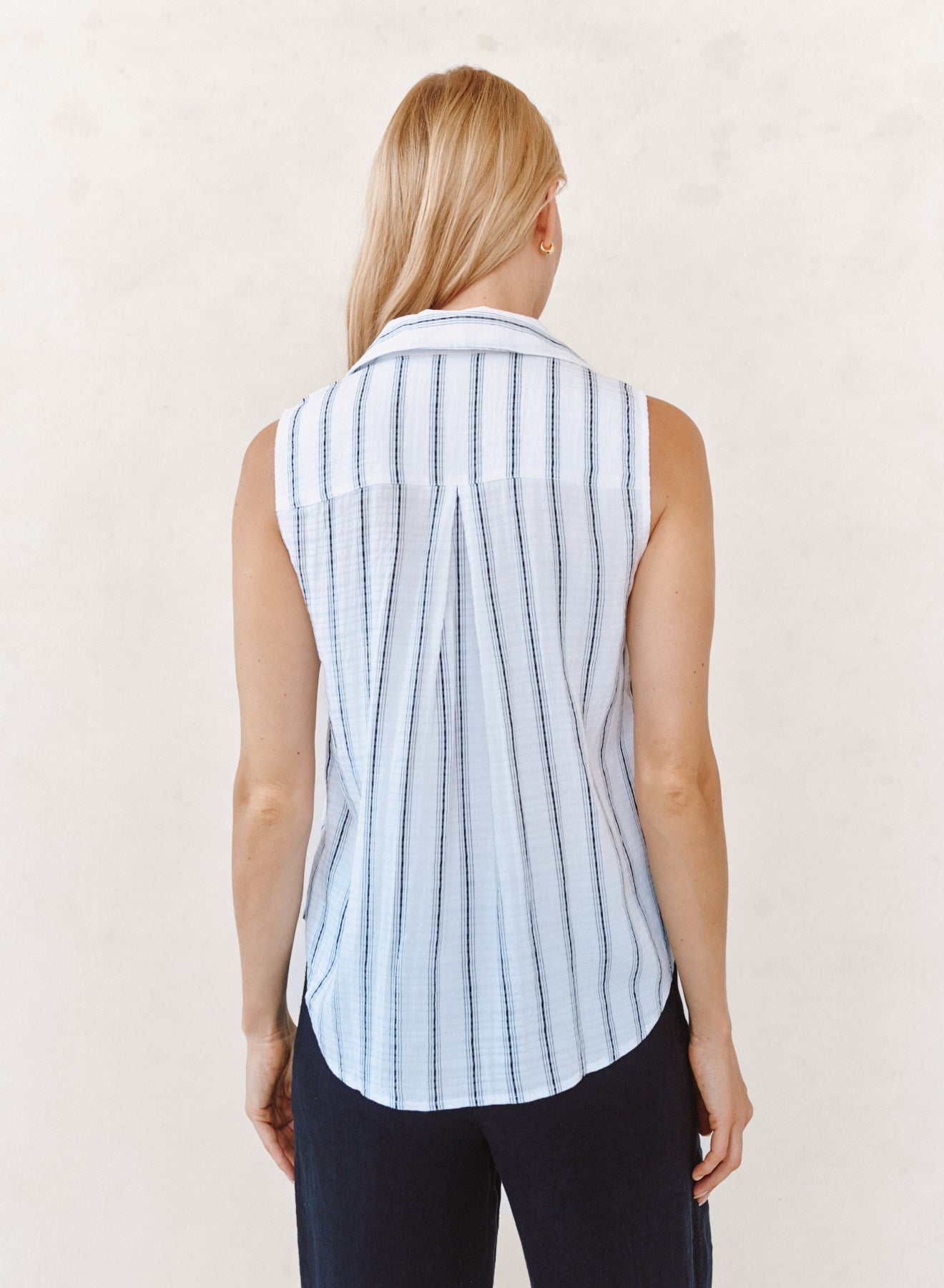 B4292-K48-304 - SLEEVELESS PULLOVER