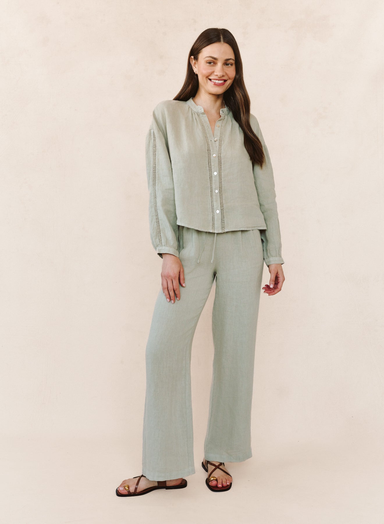 B2482-331-302 - MANDARIN COLLAR TRIMMED BUTTON DOWN