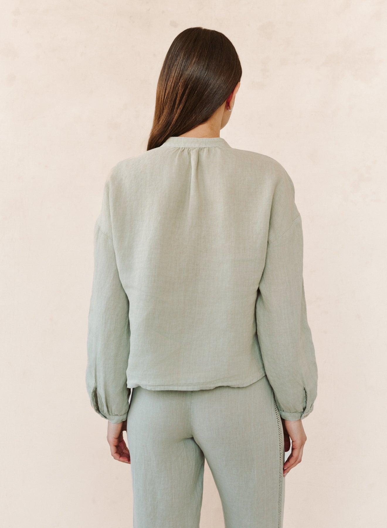 B2482-331-302 - MANDARIN COLLAR TRIMMED BUTTON DOWN