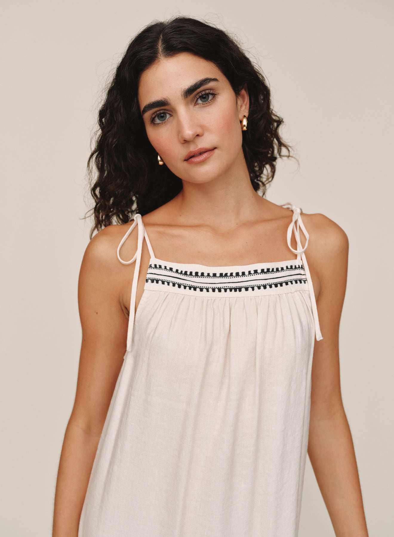 B60004-L26-304 - TIE STRAP MAXI DRESS