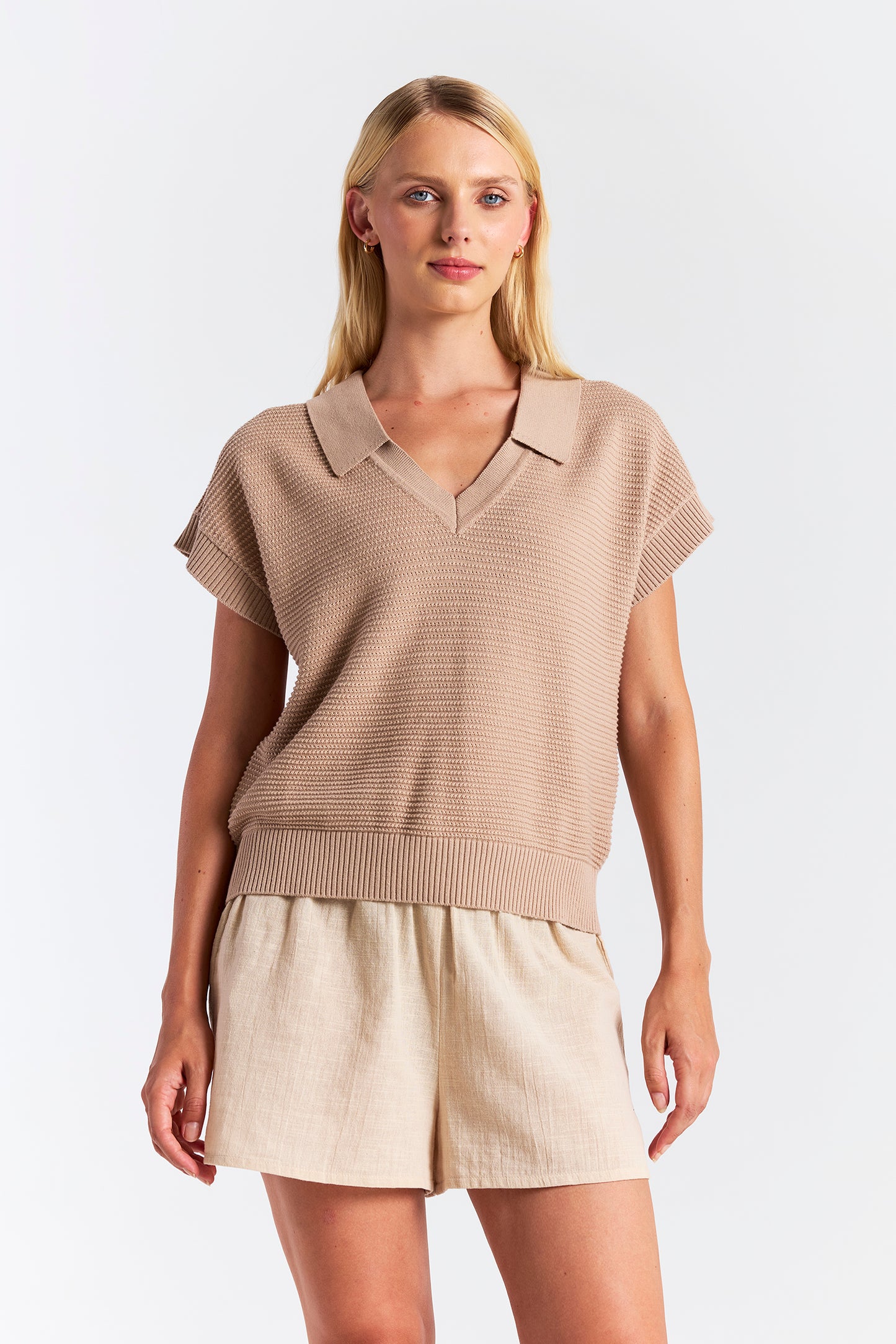RIPPLED V NECK VEST